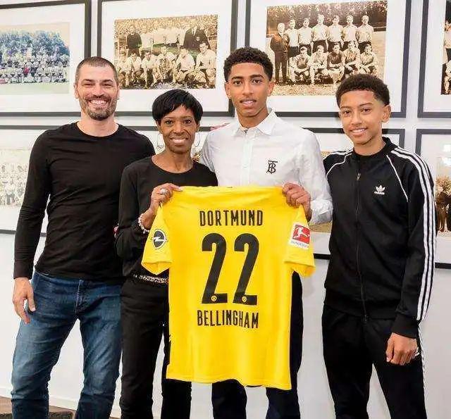 的名字赫然 的名字赫然